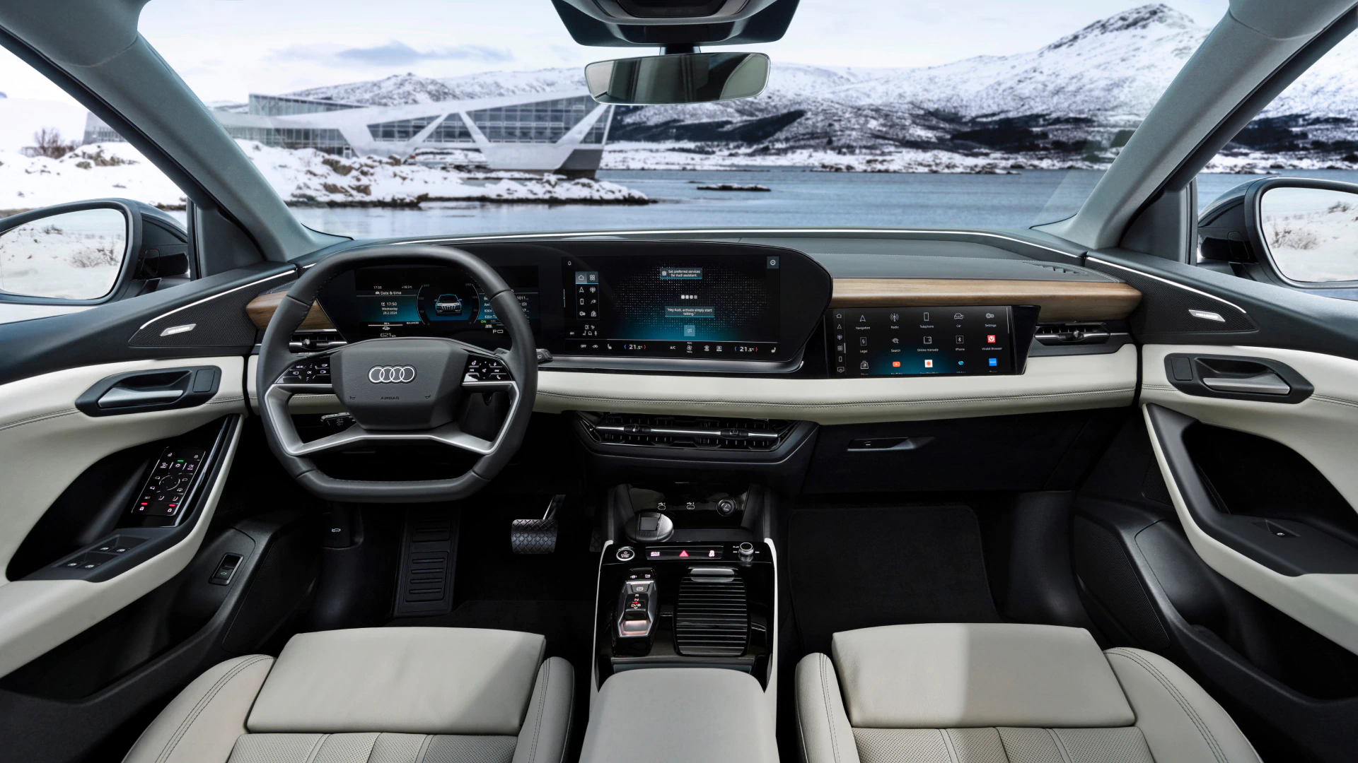 Interiör och instrumentbräda på Audi Q6 e-tron.